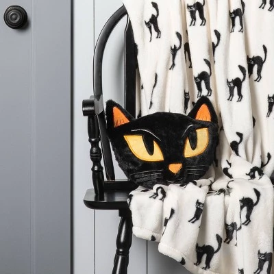 Hyde & EEK! Boutique Cats Printed Plush Throw Blanket Ivory/Black - Hyde & EEK! Boutique™ 1 Hyde & EEK! Boutique Cats Printed Plush Throw Blanket Ivory/Black - Hyde & EEK! Boutique™