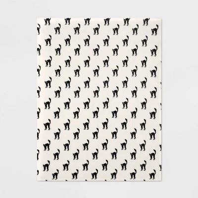 Hyde & EEK! Boutique Cats Printed Plush Throw Blanket Ivory/Black - Hyde & EEK! Boutique™ 2 Hyde & EEK! Boutique Cats Printed Plush Throw Blanket Ivory/Black - Hyde & EEK! Boutique™ - Image 2