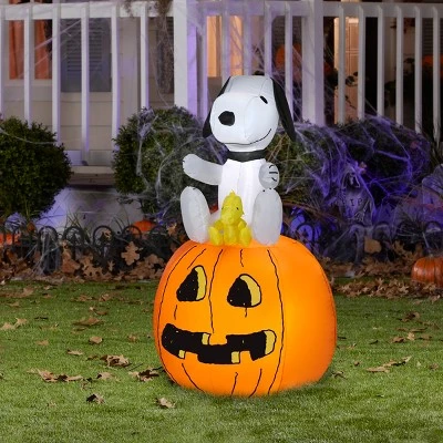 Gemmy Airblown Snoopy and Woodstock on Pumpkin Peanuts, 3.5 ft Tall, Multicolored 1 Gemmy Airblown Snoopy and Woodstock on Pumpkin Peanuts, 3.5 ft Tall, Multicolored