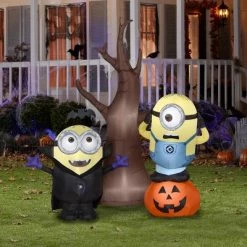 Gemmy Airblown Minions w/Tree and Pumpkin Scene Universal, 5.5 ft Tall, Multicolored