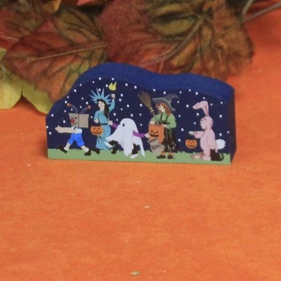 Cat's Meow Village Cats Meow Village 1.75" Halloween Trickers 2020 Accessory Halloween - Decorative Figurines 2 Cat's Meow Village Cats Meow Village 1.75" Halloween Trickers 2020 Accessory Halloween - Decorative Figurines - Image 2